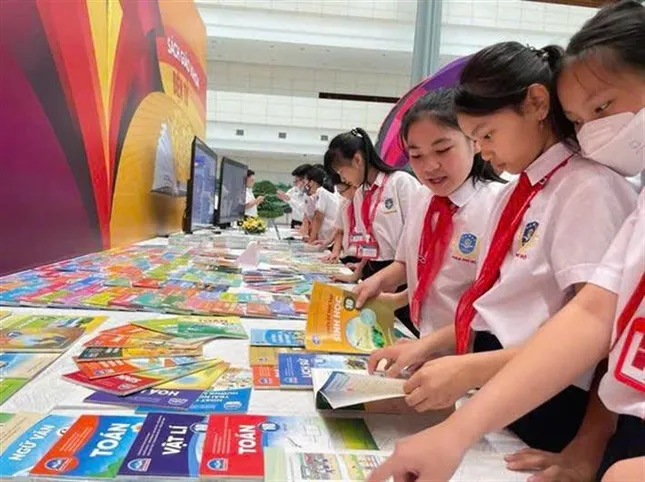Chỉnh sửa sách giáo khoa sau thay đổi địa giới hành chính ảnh 1