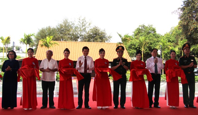 Khánh thành Công viên tượng đài Anh hùng Võ Thị Sáu ảnh 2