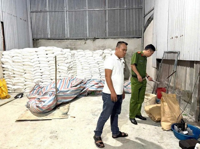 Điều tra công ty có dấu hiệu sản xuất phân bón giả ảnh 1