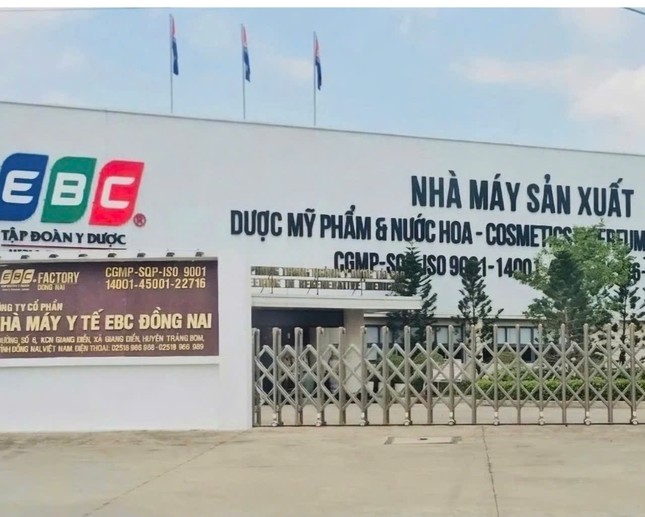 Khởi tố vụ sản xuất, buôn bán hàng giả liên quan đến công ty chồng ca sỹ Đoàn Di Băng ảnh 1