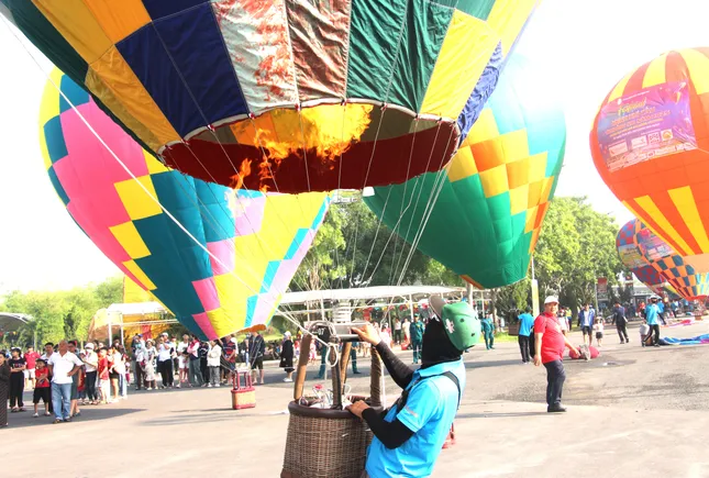 Sập giàn giáo trong khu du lịch Sơn Tiên, 2 người tử vong ảnh 1