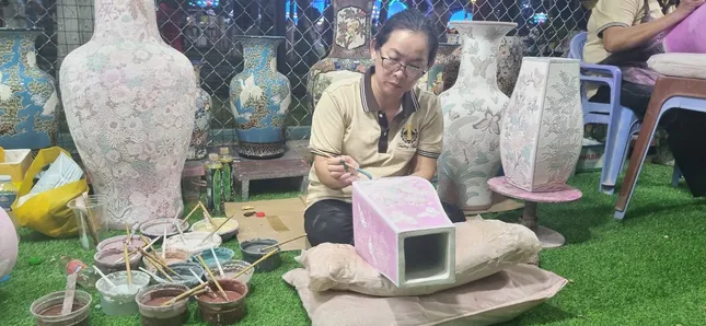 https://image.tienphong.vn/w645/Uploaded/2025/wpxlyseslyr/2025_06_19/gom-bh-1-6080-452.jpg.webp