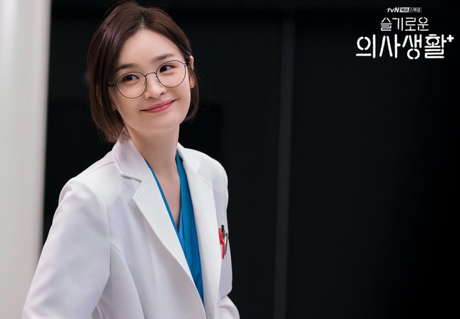 “Hospital Playlist” - Sự kết hợp cực đáng xem giữa dòng phim bác sĩ và “Reply 1988“ ảnh 5