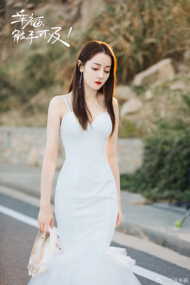 Địch Lệ Nhiệt Ba xinh như thiên thần trong phim mới “Hạnh Phúc Trong Tầm Tay“ ảnh 5