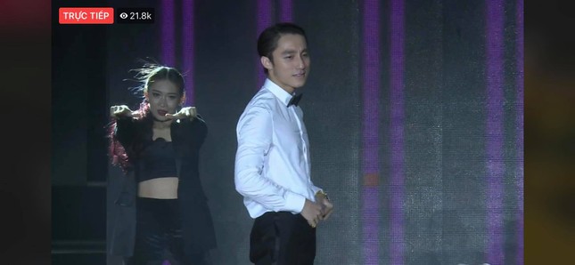 Sơn Tùng M-TP bình thản xuất hiện sau loạt tin đồn về đời tư, có phát ngôn đầy ẩn ý ảnh 2