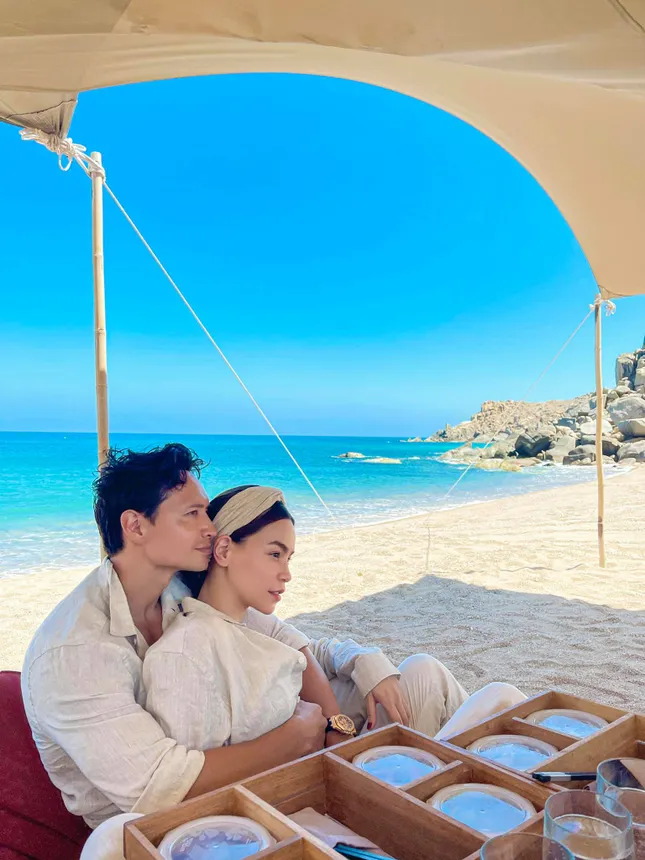 Hồ Ngọc Hà lần đầu tiên đổi ảnh đại diện chụp cùng Kim Lý dù đã bên nhau 3 năm ảnh 4