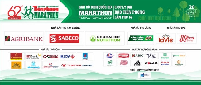 Cô gái năng động vừa làm MC, vừa là vận động viên chạy ở giải Tiền Phong Marathon ảnh 10