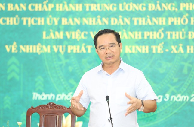 Phân công công tác Chủ tịch, Phó Chủ tịch UBND TPHCM ảnh 1
