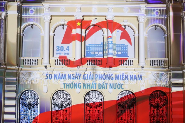 Mãn nhãn màn trình diễn công nghệ 3D &apos;Sắc màu thành phố Bác&apos; ảnh 2