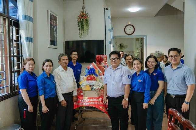 Trao bằng ‘Tổ quốc ghi công’ cho 5 nữ liệt sĩ biệt động hy sinh Tết Mậu Thân 1968 ảnh 4