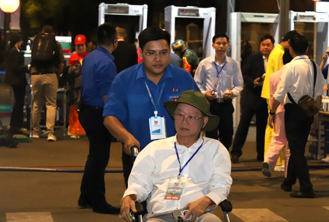 Thanh niên TPHCM chung sức góp vào sự thành công của đại lễ 30/4 ảnh 4