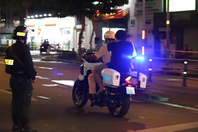 Những phút giây &apos;gây thương nhớ&apos; dịp kỷ niệm 50 năm ngày thống nhất đất nước ảnh 16