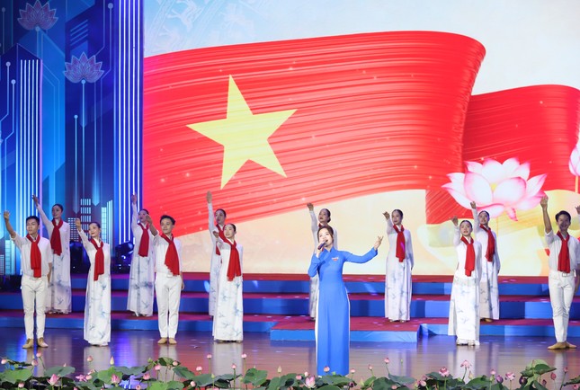 Hành động cụ thể, mang lại lợi ích thiết thực cho cộng đồng và đất nước ảnh 19