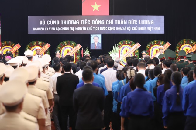 Tiễn biệt nguyên Chủ tịch nước Trần Đức Lương từ TPHCM ảnh 5