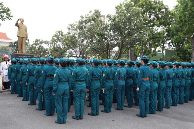 Xuất quân khối Nữ du kích miền Nam tham gia huấn luyện diễu binh, diễu hành dịp 80 năm Quốc khánh ảnh 10