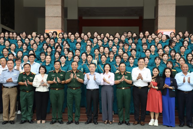 Xuất quân khối Nữ du kích miền Nam tham gia huấn luyện diễu binh, diễu hành dịp 80 năm Quốc khánh ảnh 6