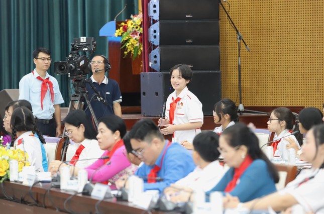 Học sinh TPHCM đề xuất đặt &apos;Trạm yêu thương&apos; lan tỏa lòng nhân ái ảnh 1
