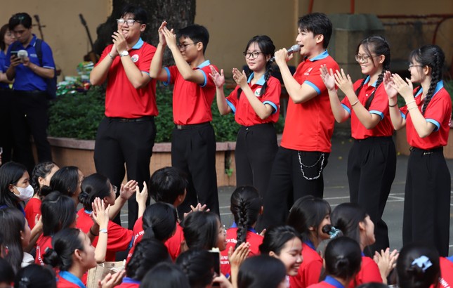 TPHCM khai mạc hè, khởi động chiến dịch tình nguyện Hoa phượng đỏ thứ 20 ảnh 3