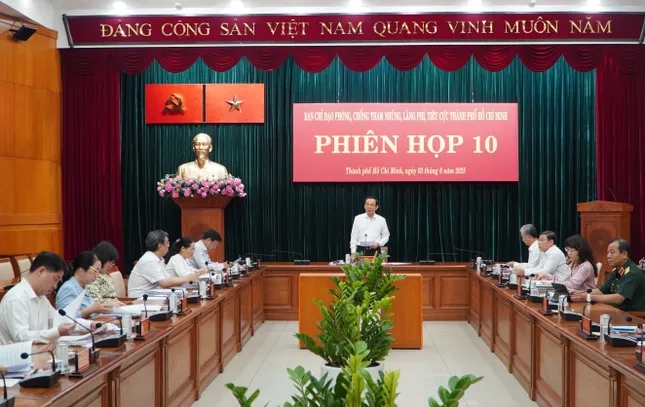 TPHCM đẩy mạnh đấu tranh phòng, chống tham nhũng, lãng phí gắn với công tác cán bộ ảnh 1