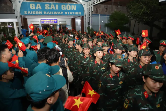 Tiễn chiến sĩ lên đường làm nhiệm vụ diễu binh kỷ niệm 80 năm Quốc khánh ảnh 4