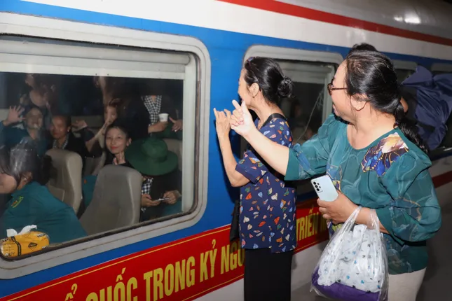 Tiễn chiến sĩ lên đường làm nhiệm vụ diễu binh kỷ niệm 80 năm Quốc khánh ảnh 28