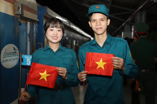 Tiễn chiến sĩ lên đường làm nhiệm vụ diễu binh kỷ niệm 80 năm Quốc khánh ảnh 17