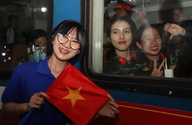 Tiễn chiến sĩ lên đường làm nhiệm vụ diễu binh kỷ niệm 80 năm Quốc khánh ảnh 14