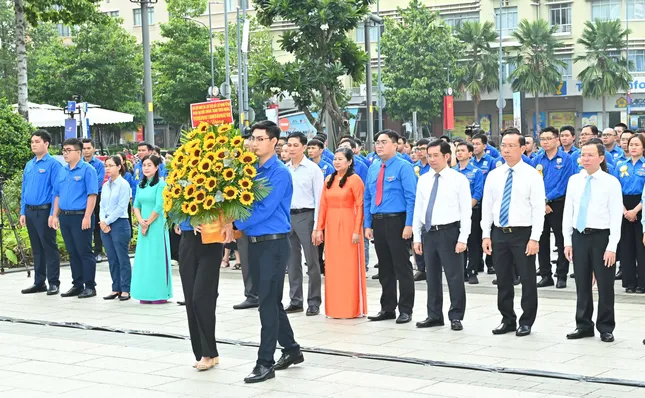 TPHCM tuyên dương 135 tập thể và cá nhân tiêu biểu làm theo lời Bác ảnh 3