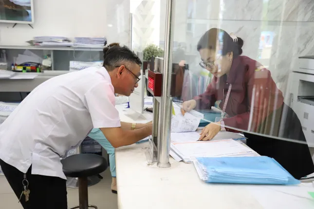 TPHCM: Ngày đầu vận hành thử mô hình chính quyền 2 cấp tại 102 phường, xã ảnh 5