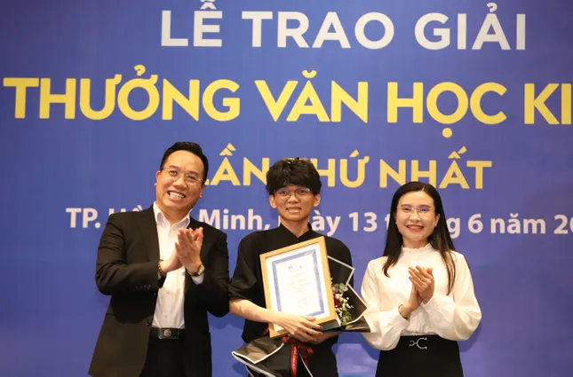 Chàng trai An Giang nhận thưởng 100 triệu đồng với tác phẩm viết cho thiếu nhi ảnh 2