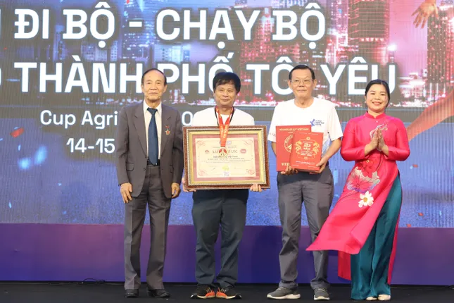 Bí thư TPHCM nói về ngày ‘tuyệt vời, đáng nhớ’ của những người làm báo ảnh 11