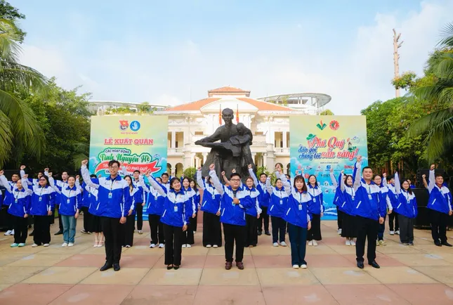 Tuổi trẻ TPHCM mang nhiều công trình ý nghĩa đến huyện đảo Phú Quý ảnh 2