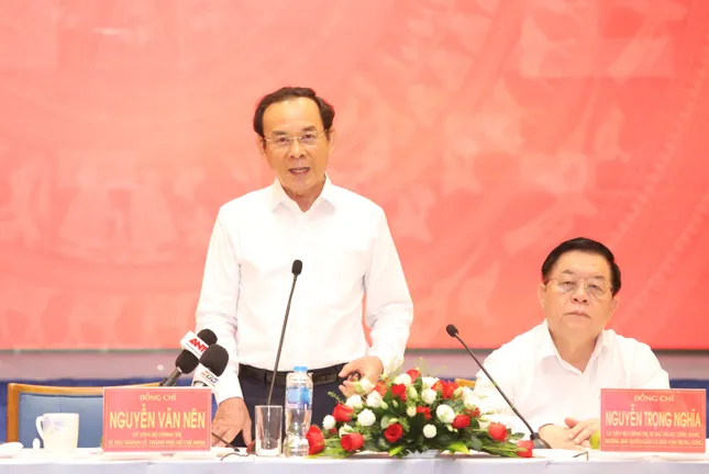 Trưởng Ban Tuyên giáo và Dân vận Trung ương gặp mặt các cơ quan báo chí tại TP Hồ Chí Minh ảnh 4