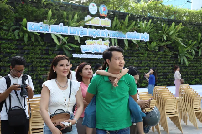 &apos;Chiến sĩ nhí&apos; Lâm Đồng tham gia học kỳ trong quân đội tại Trung đoàn Bộ binh 994 ảnh 25