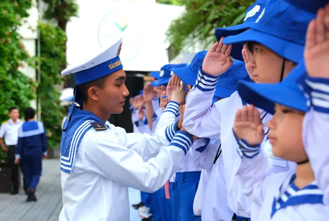 &apos;Chiến sĩ nhí&apos; Lâm Đồng tham gia học kỳ trong quân đội tại Trung đoàn Bộ binh 994 ảnh 20