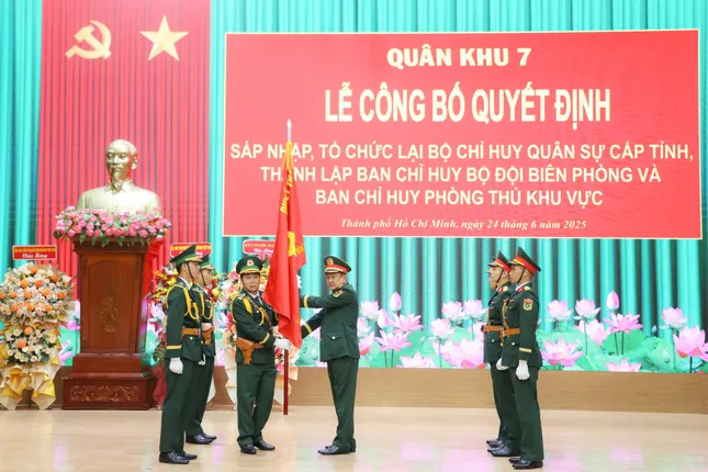 Công bố thành lập mới Bộ tư lệnh TPHCM và Bộ chỉ huy quân sự các tỉnh, thành phố ảnh 2