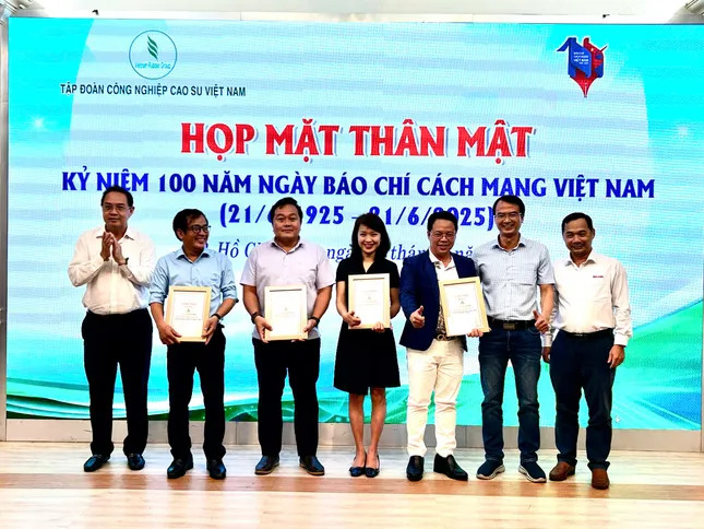 Đội ngũ người làm báo TPHCM thi tài ca hát ngợi ca tình yêu quê hương, đất nước, nghề nghiệp ảnh 10