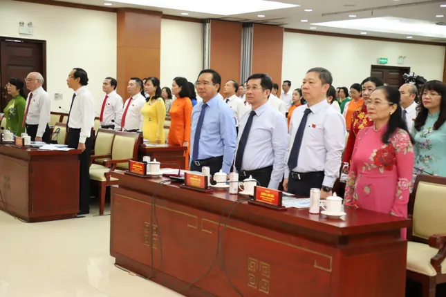 Chủ tịch HĐND TPHCM nói về kỳ họp &apos;có ý nghĩa đặc biệt&apos; trước khi hợp nhất ảnh 1