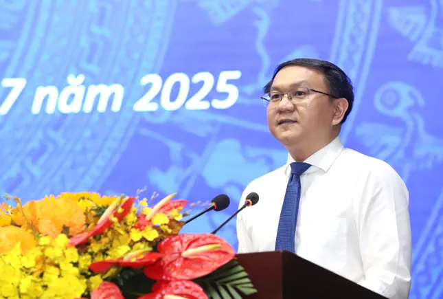 TPHCM kiện toàn lãnh đạo 15 sở, ngành sau hợp nhất ảnh 7