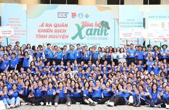Tuổi trẻ Sư phạm ghi dấu ấn mùa hè tình nguyện trên địa bàn quốc tế, biển đảo ảnh 6