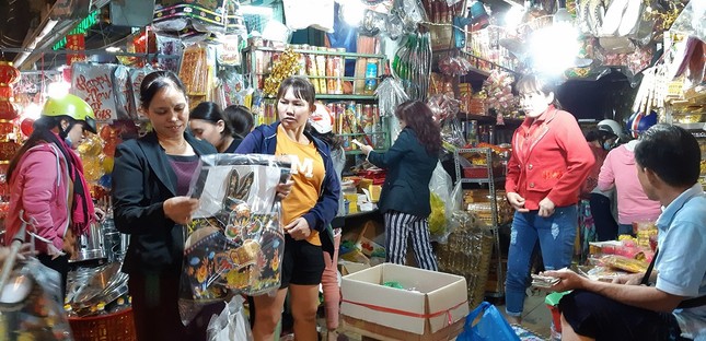 Nhộn nhịp chợ vàng mã tiễn ông Công, ông Táo ảnh 3