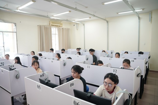Hơn 11.000 thí sinh tham dự kỳ thi đánh giá năng lực chuyên biệt vào sư phạm ảnh 1