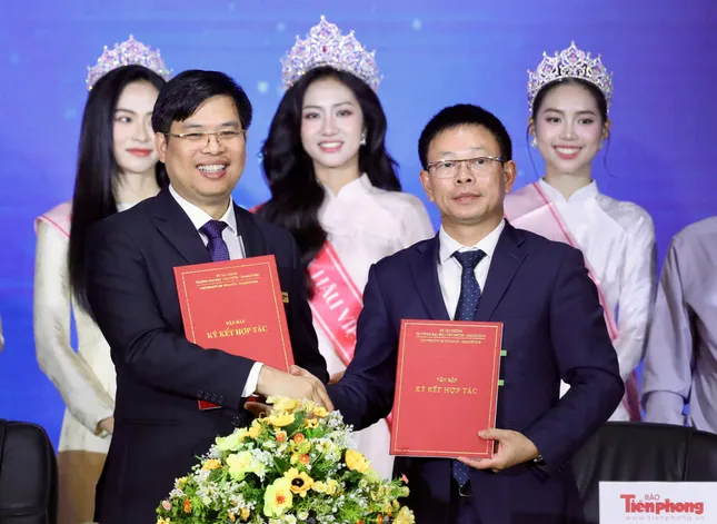 Báo Tiền Phong và Trường ĐH Tài chính – Marketing ký kết hợp tác cùng phát triển ảnh 1