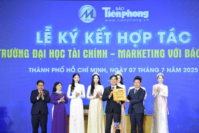 Báo Tiền Phong và Trường ĐH Tài chính – Marketing ký kết hợp tác cùng phát triển ảnh 3