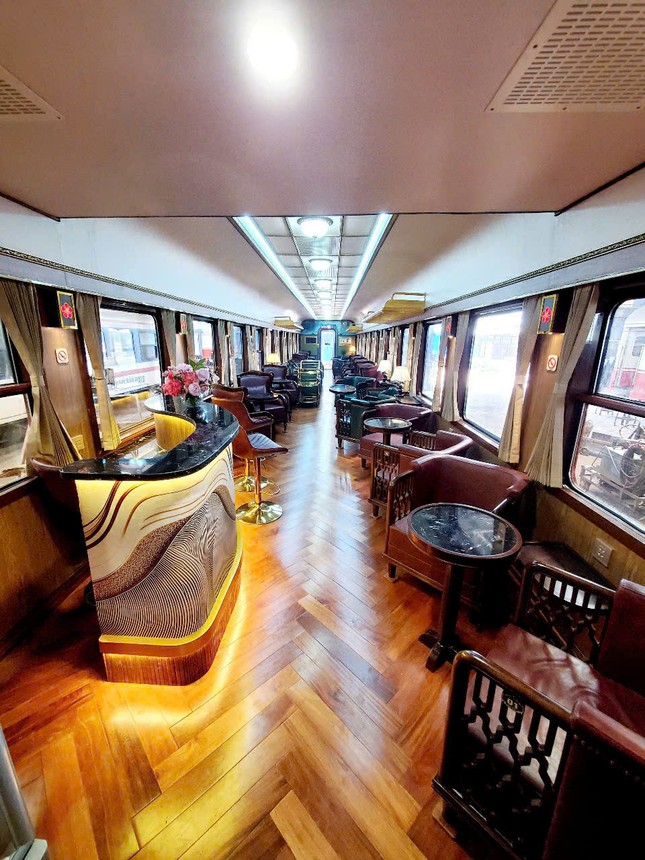 Bao nhiêu tiền một vé VIP tàu khách Hà Nội - Hải Phòng? ảnh 2