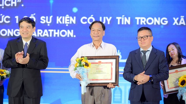 Báo Tiền Phong nhận bằng khen của Bộ Văn hóa Thể thao và Du lịch ảnh 4