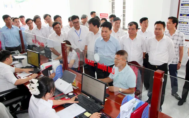 Chủ tịch tỉnh Hải Dương chỉ đạo sau buổi vận hành thử nghiệm phường mới ảnh 2