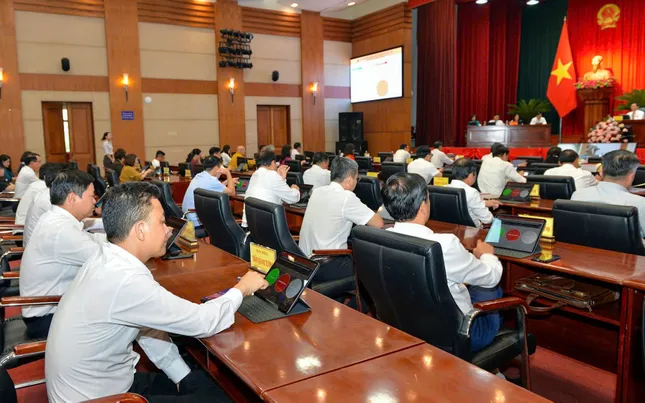 Hải Phòng bãi bỏ Nghị quyết hỗ trợ cán bộ khi tinh gọn bộ máy ảnh 1