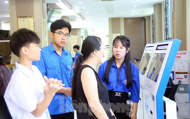 Sự hỗ trợ của thanh niên mang hiệu quả rõ rệt, giảm áp lực cho cán bộ, công chức ảnh 5
