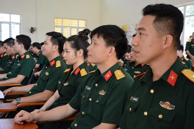 Sĩ quan trẻ là chủ nhân tương lai của Quân đội ảnh 4